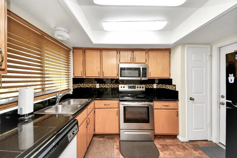 16338 Hunting Dog Court Houston, TX 77489