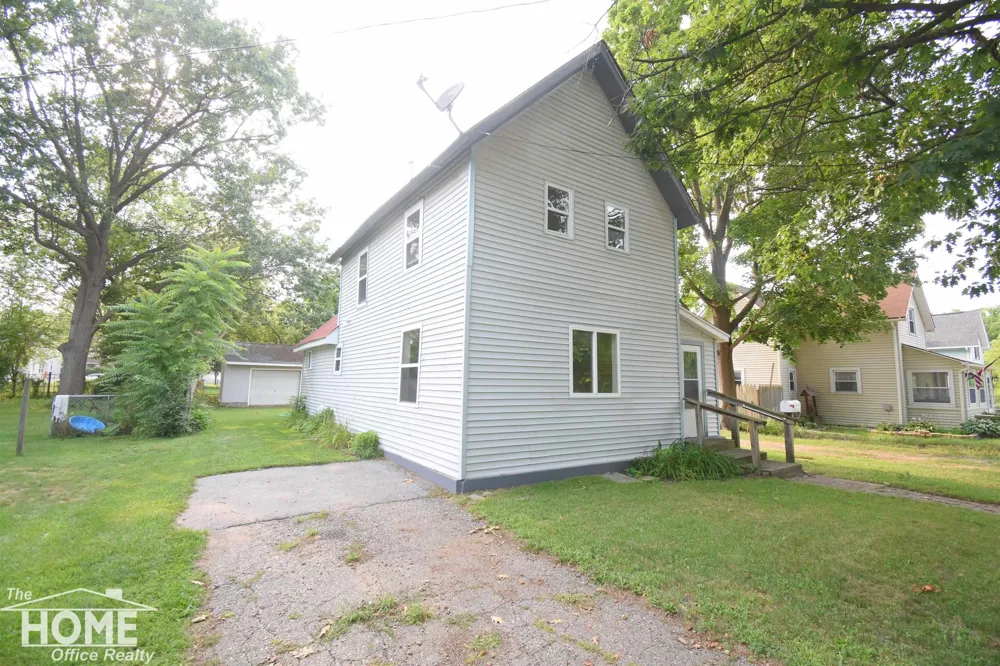 614 Alger Avenue Owosso City, MI 48867