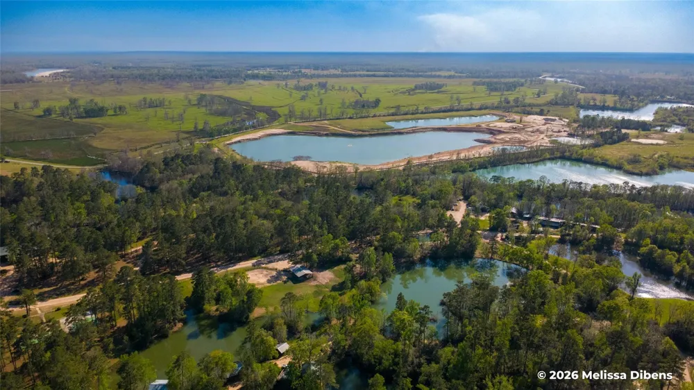 28 Rail Spur Cleveland, TX 77327