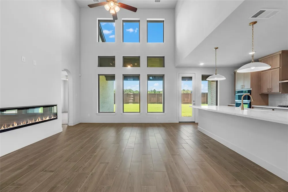210 Madrone Trail New Caney, TX 77357