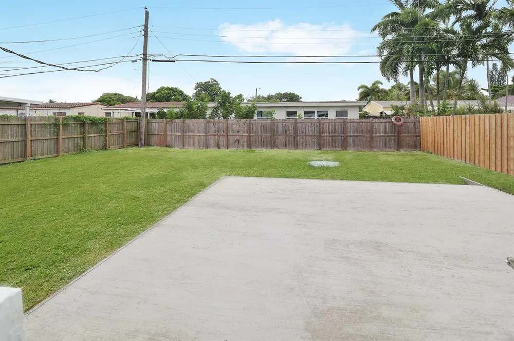 5209 ANDREWS AVENUE Oakland Park, FL 33309