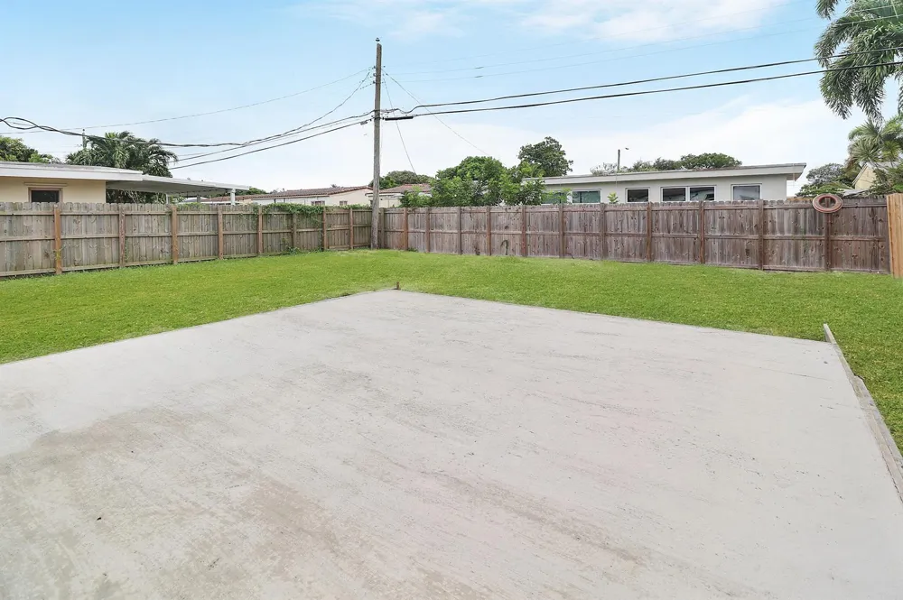 5209 ANDREWS AVENUE Oakland Park, FL 33309