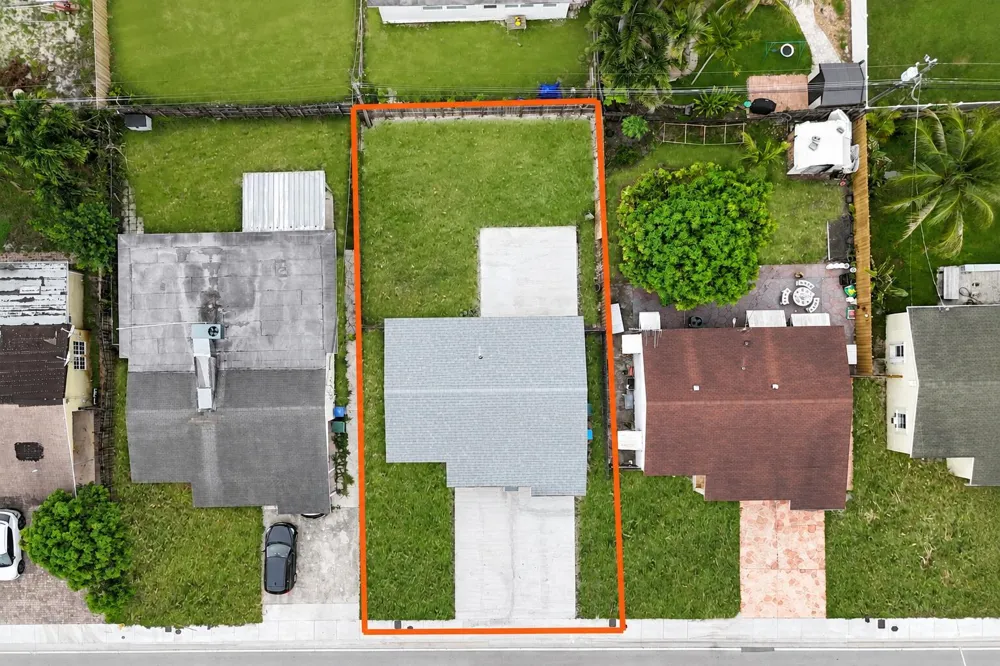 5209 ANDREWS AVENUE Oakland Park, FL 33309