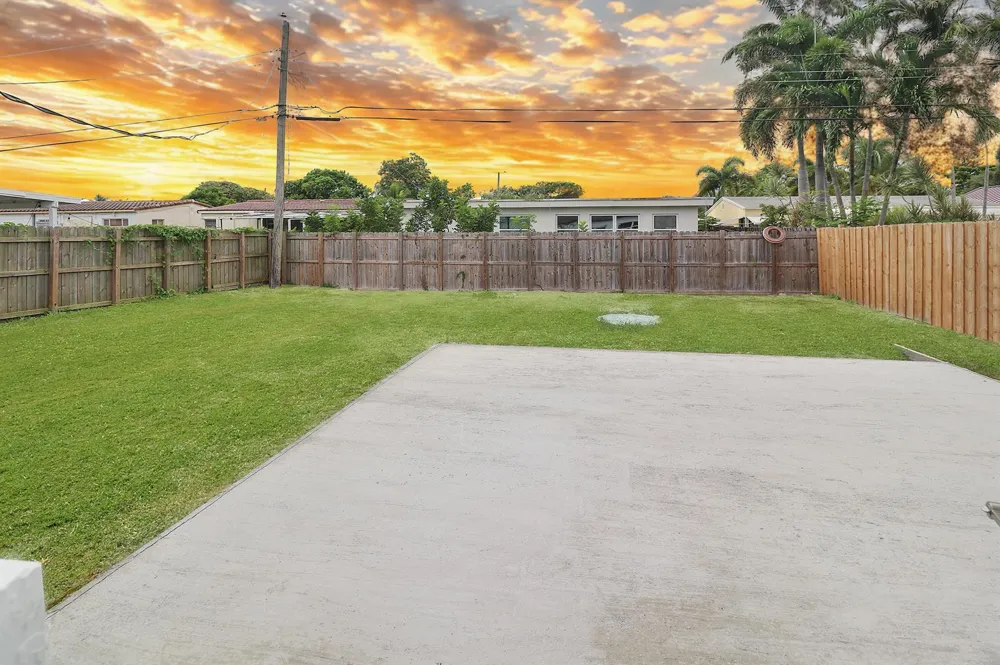 5209 ANDREWS AVENUE Oakland Park, FL 33309
