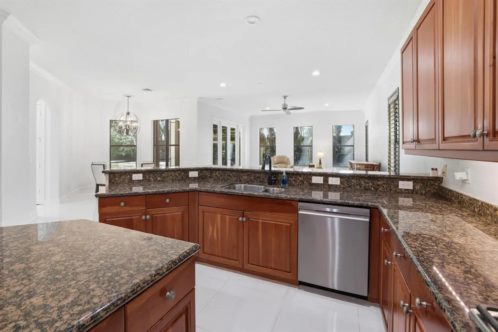 10594 Versailles Boulevard Wellington, FL 33449