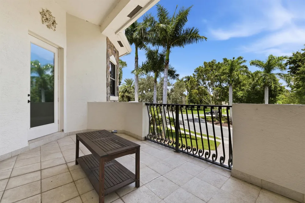 10594 Versailles Boulevard Wellington, FL 33449