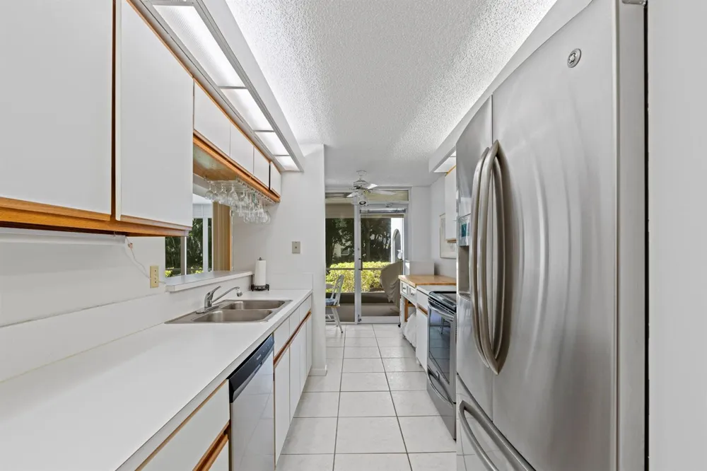 106 Half Moon Circle #B1 Hypoluxo, FL 33462