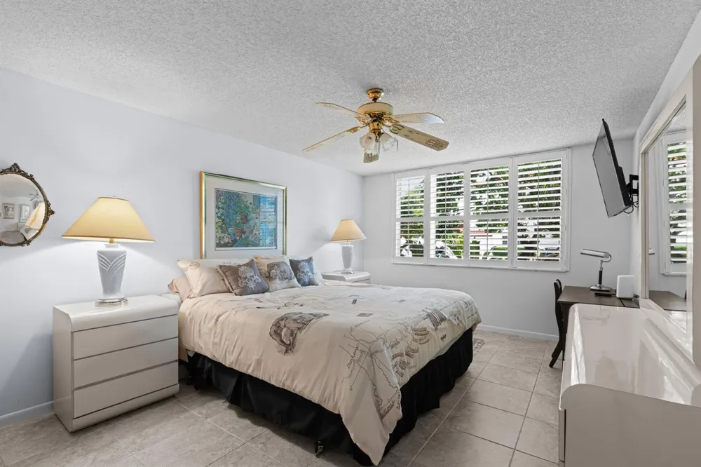 106 Half Moon Circle #B1 Hypoluxo, FL 33462