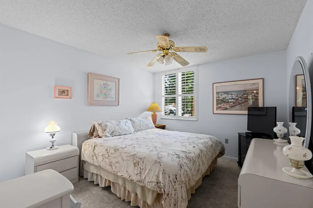 106 Half Moon Circle #B1 Hypoluxo, FL 33462