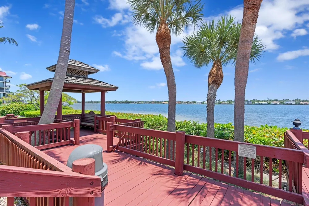 106 Half Moon Circle #B1 Hypoluxo, FL 33462