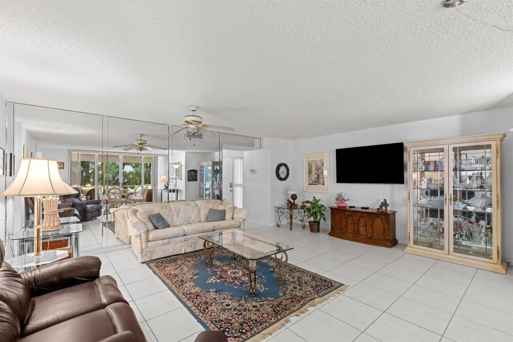 106 Half Moon Circle #B1 Hypoluxo, FL 33462