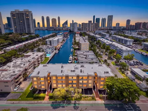 17051 NE 35TH AVENUE #207