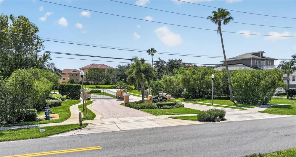 1652 CITRINE TRAIL Tarpon Springs, FL 34689