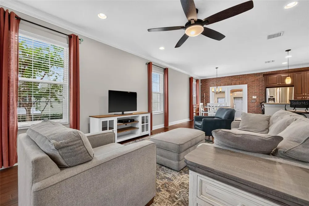 217 49TH AVENUE St Petersburg, FL 33703