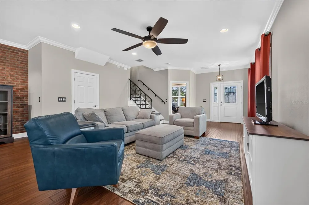 217 49TH AVENUE St Petersburg, FL 33703