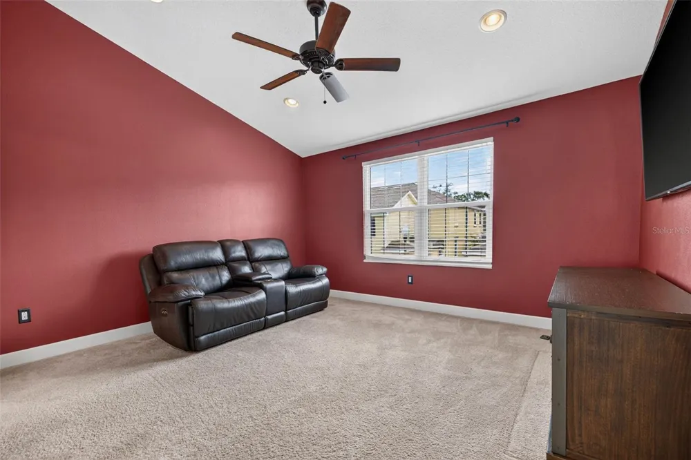217 49TH AVENUE St Petersburg, FL 33703