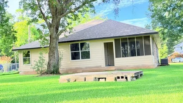 216 Sleepy Hollow Drive Lake Jackson, TX 77566