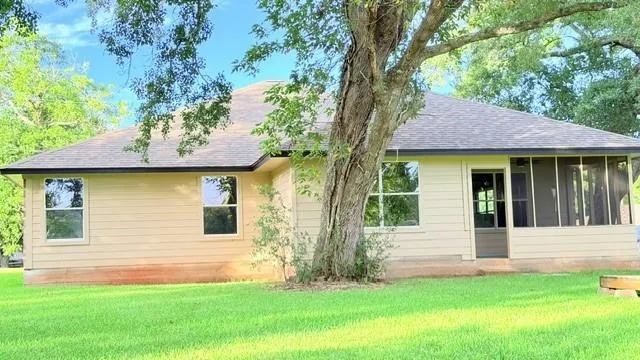 216 Sleepy Hollow Drive Lake Jackson, TX 77566