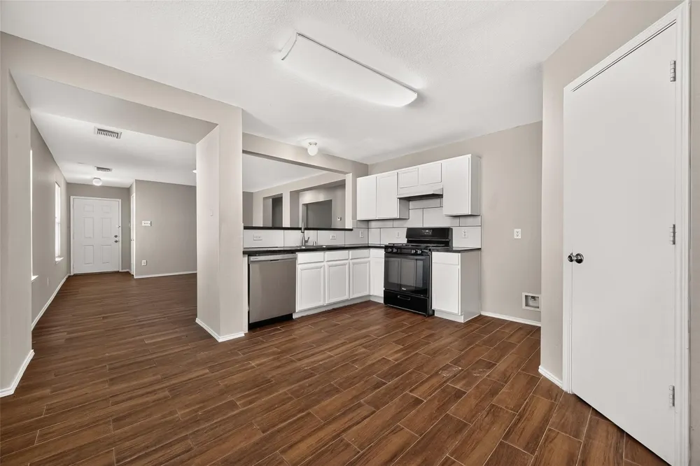 12926 Valleygate Lane Houston, TX 77072
