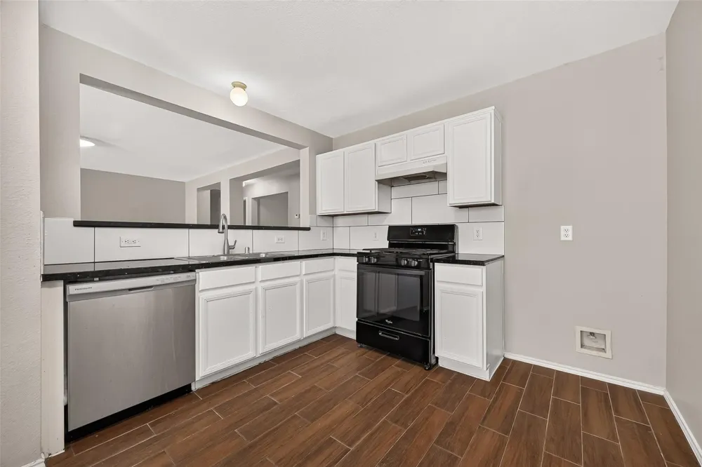 12926 Valleygate Lane Houston, TX 77072