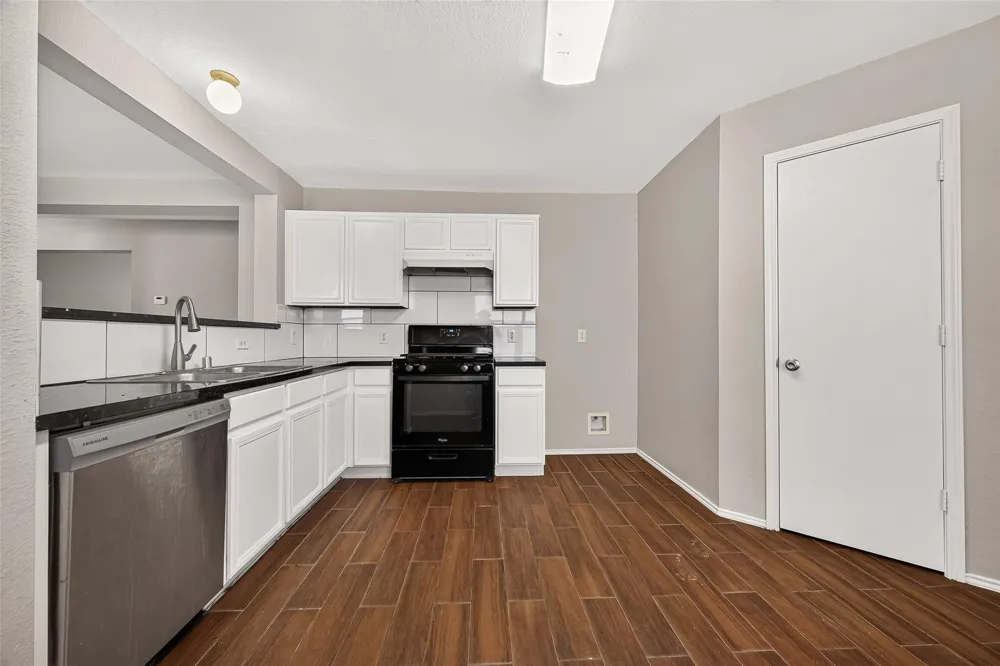 12926 Valleygate Lane Houston, TX 77072