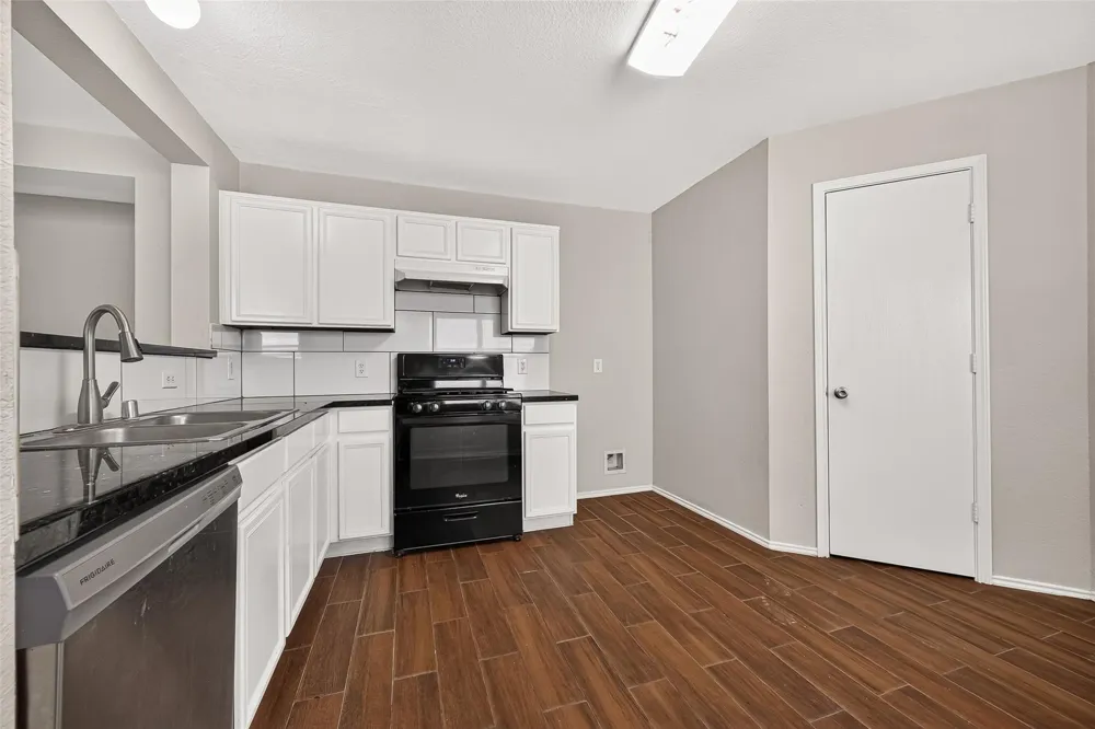 12926 Valleygate Lane Houston, TX 77072