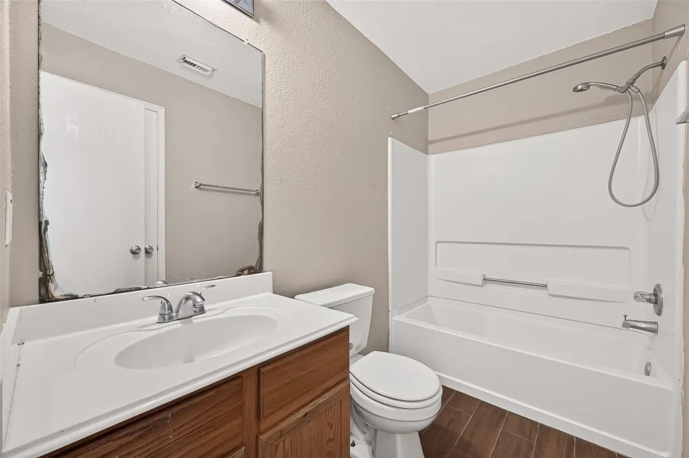 12926 Valleygate Lane Houston, TX 77072