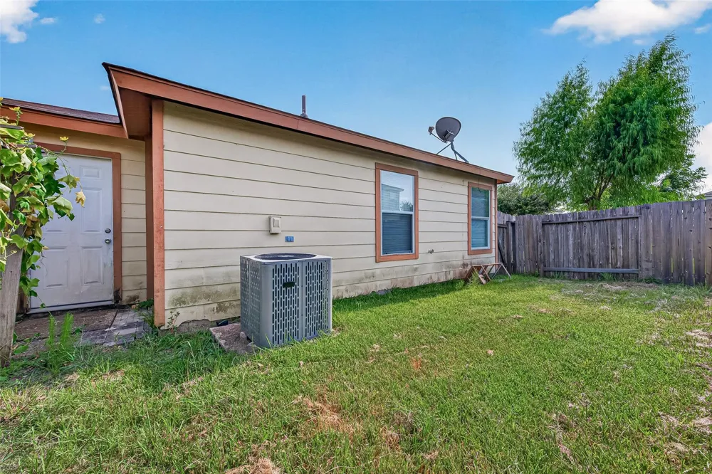 12926 Valleygate Lane Houston, TX 77072