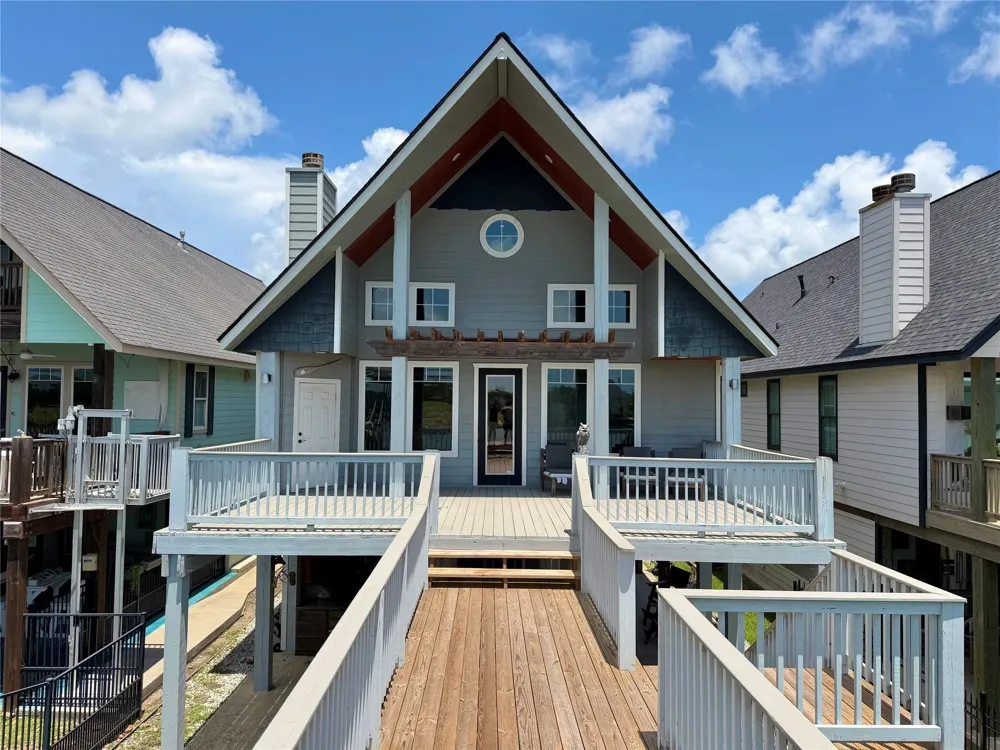 217 S Front Street Freeport, TX 77541