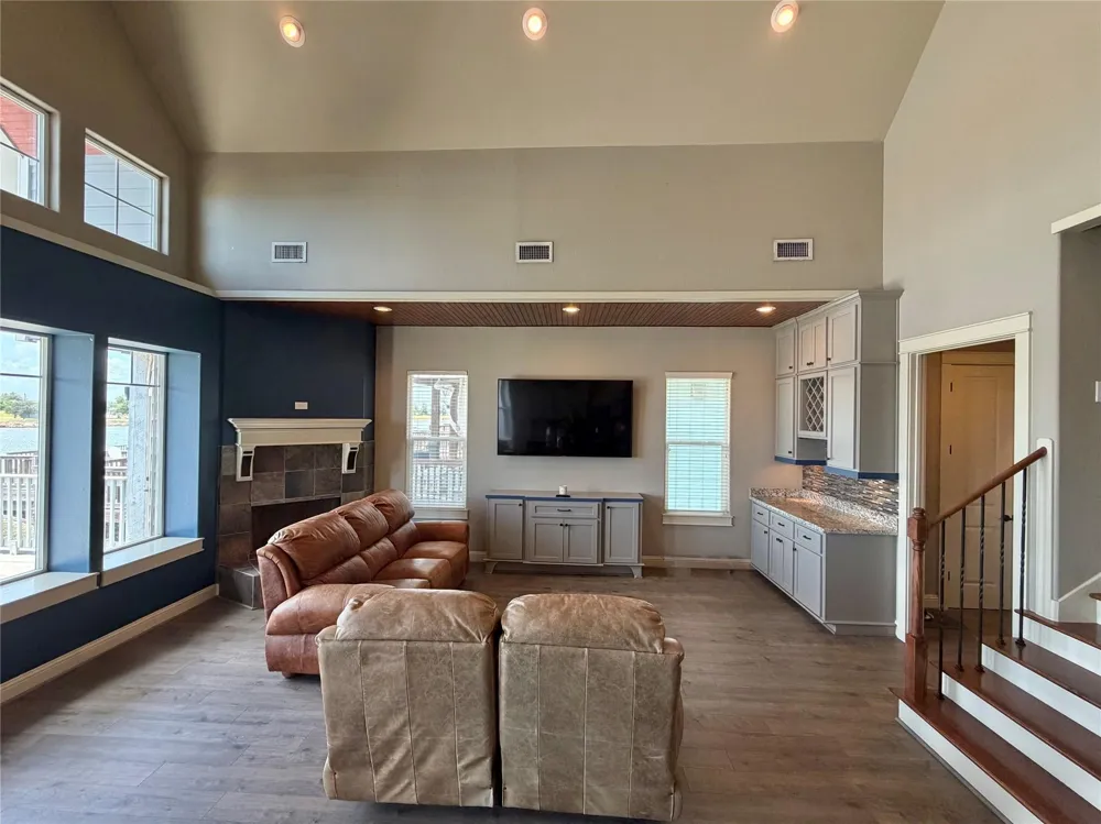 217 S Front Street Freeport, TX 77541