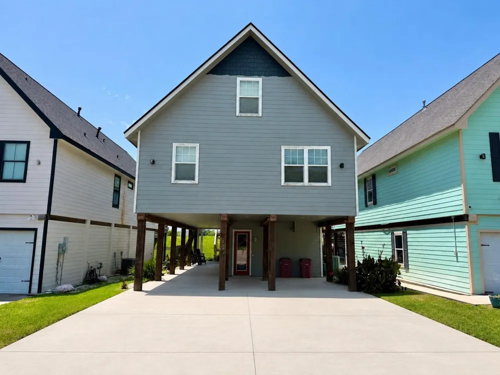 217 S Front Street Freeport, TX 77541