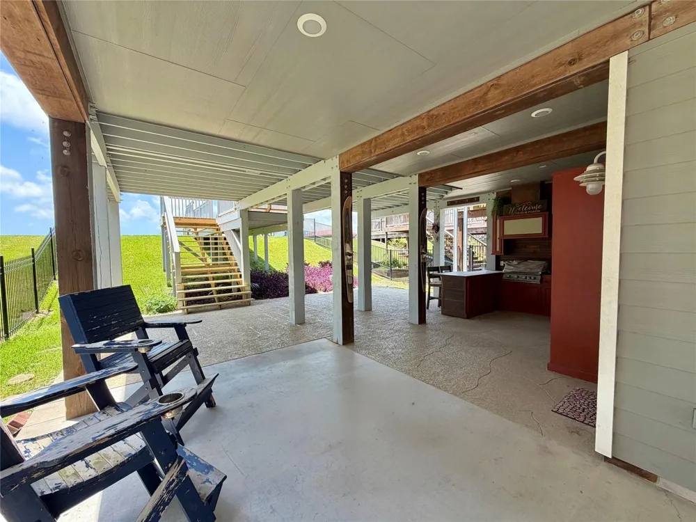 217 S Front Street Freeport, TX 77541