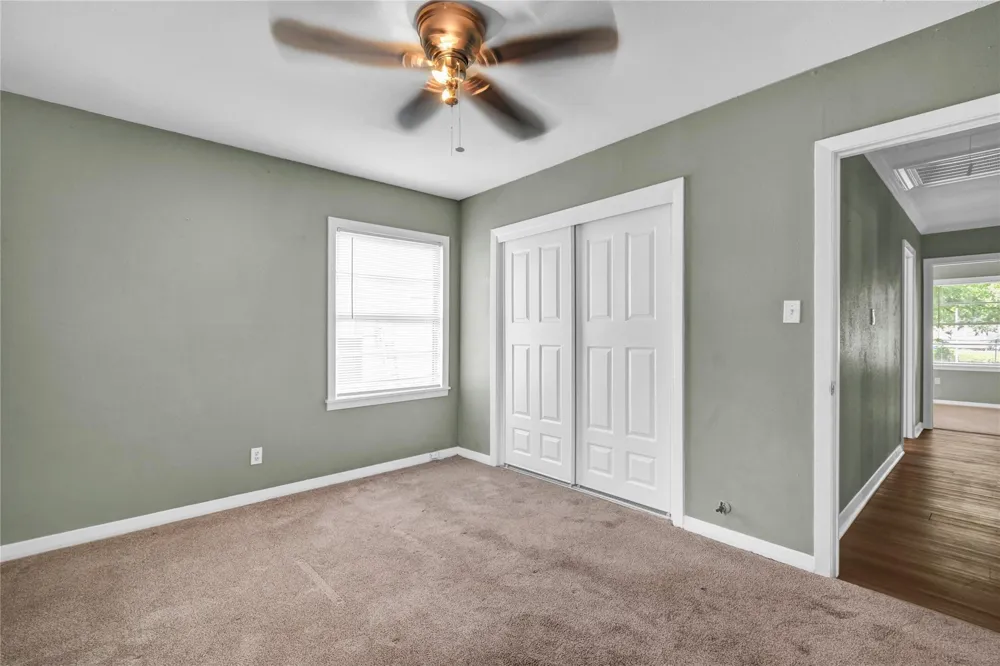 1100 Meadowlane Street Angleton, TX 77515
