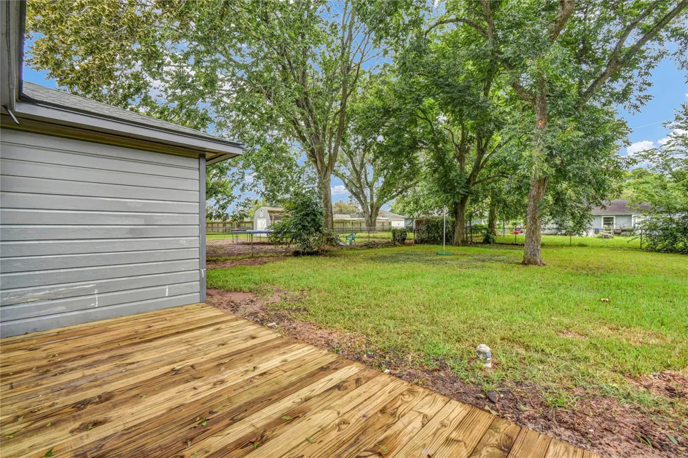 1100 Meadowlane Street Angleton, TX 77515