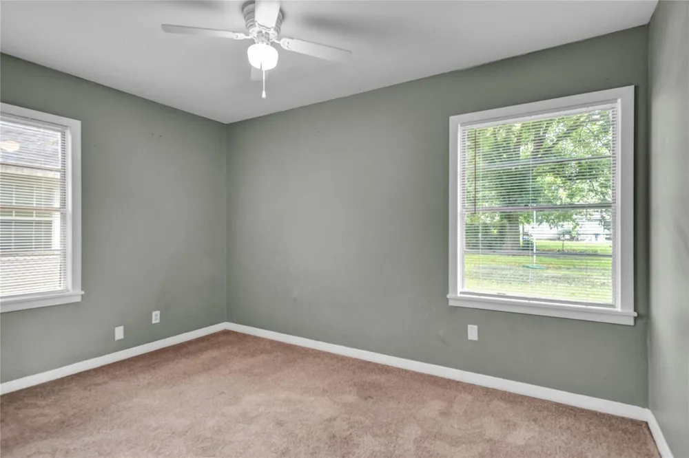 1100 Meadowlane Street Angleton, TX 77515