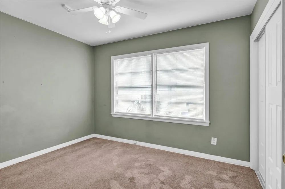 1100 Meadowlane Street Angleton, TX 77515