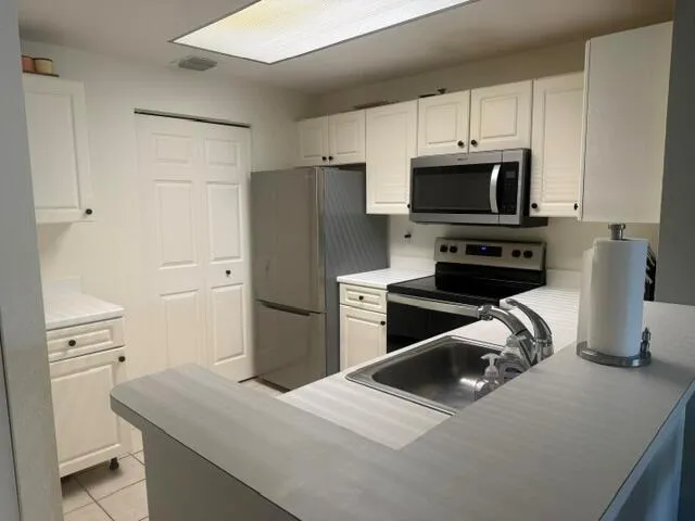 2804 Sarento Place #107 Palm Beach Gardens, FL 33410