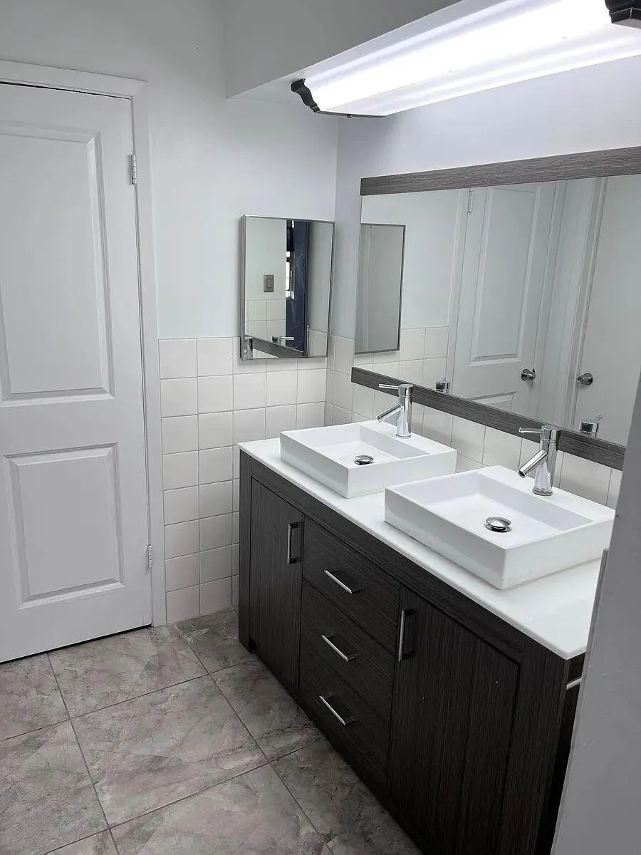 6439 S Briar Bayou Drive Houston, TX 77072