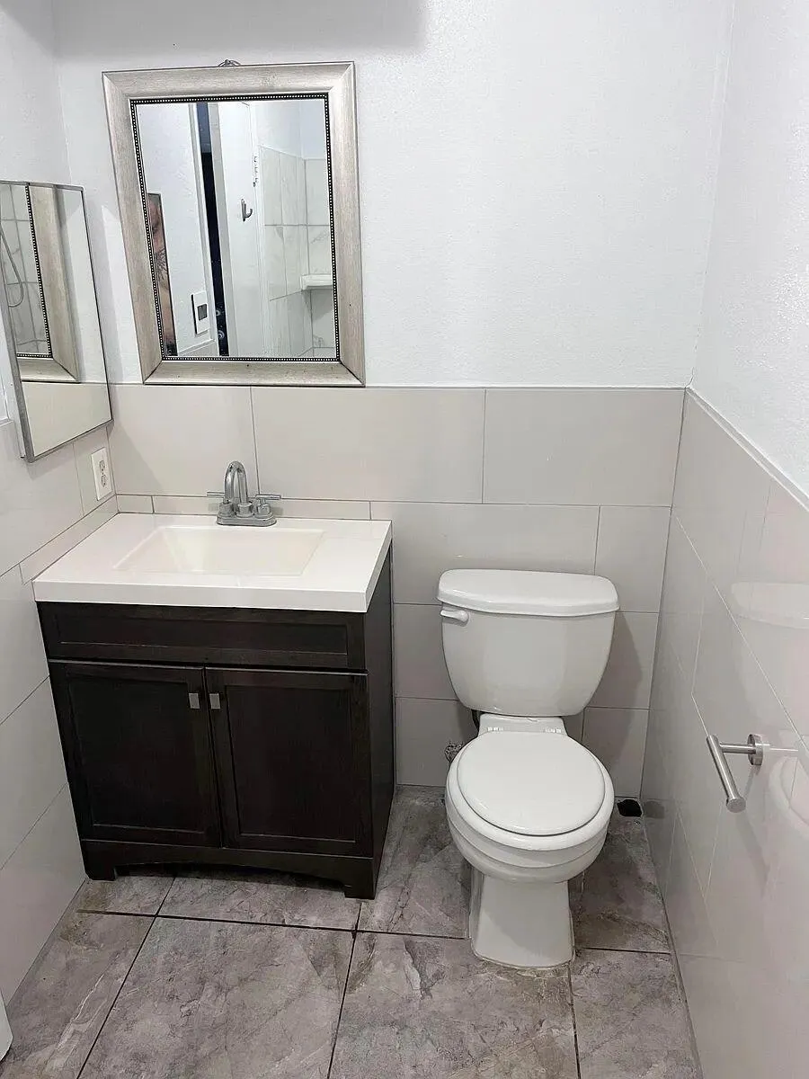 6439 S Briar Bayou Drive Houston, TX 77072