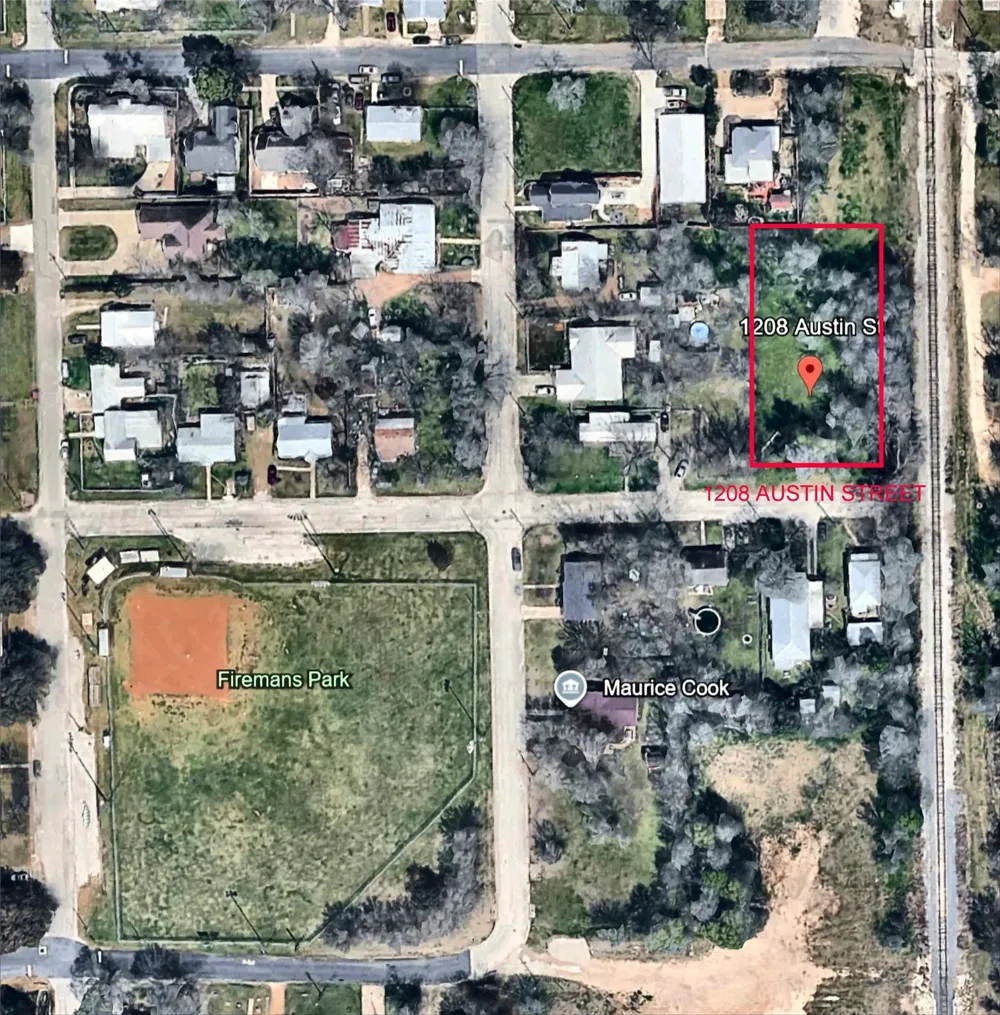 1208 Austin Street Bastrop, TX 78602