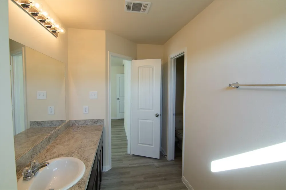 4155 Farmers Pass Road Houston, TX 77014