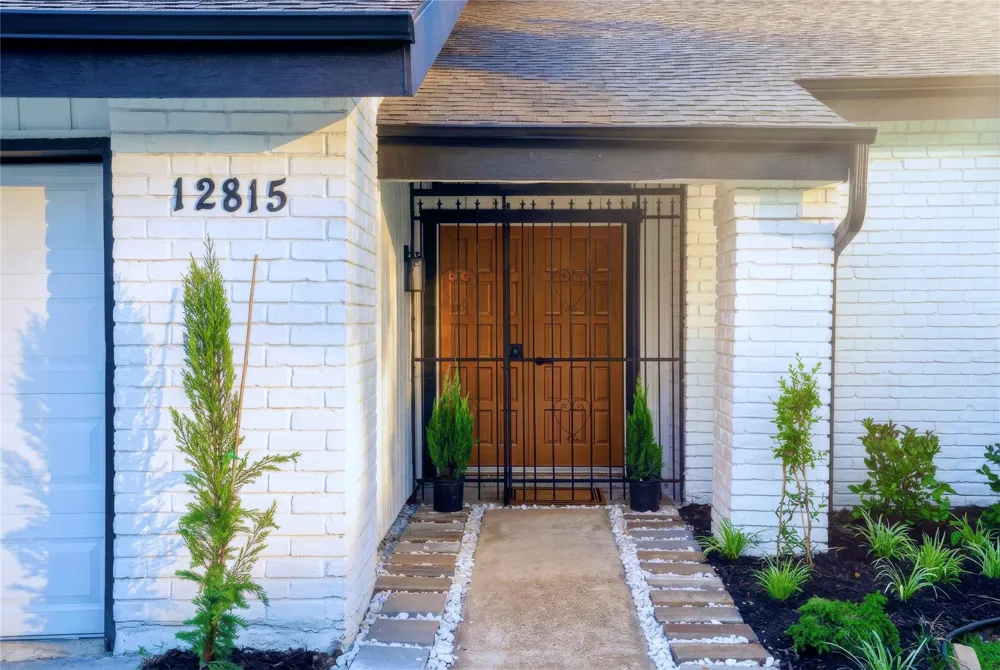 12815 Braewood Glen Lane Houston, TX 77072