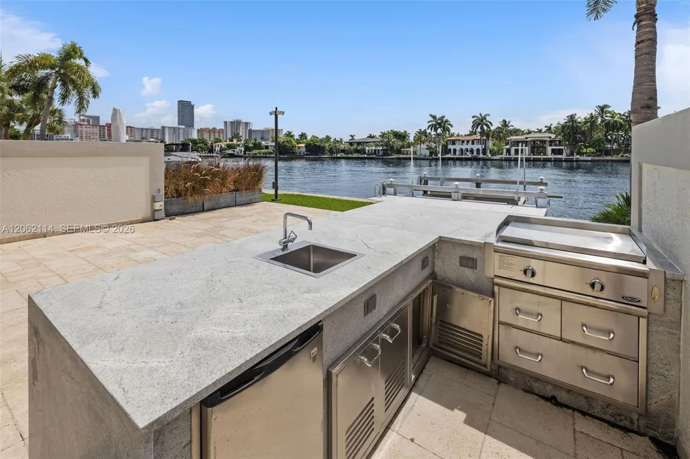 21103 NE 38th Ave #77 Aventura, FL 33180