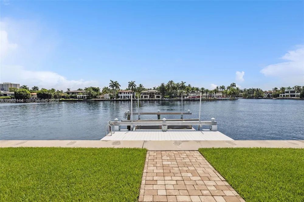 21103 NE 38th Ave #77 Aventura, FL 33180