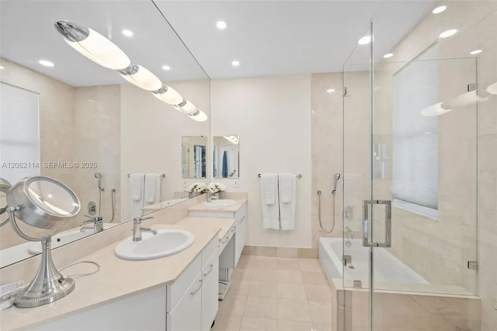 21103 NE 38th Ave #77 Aventura, FL 33180