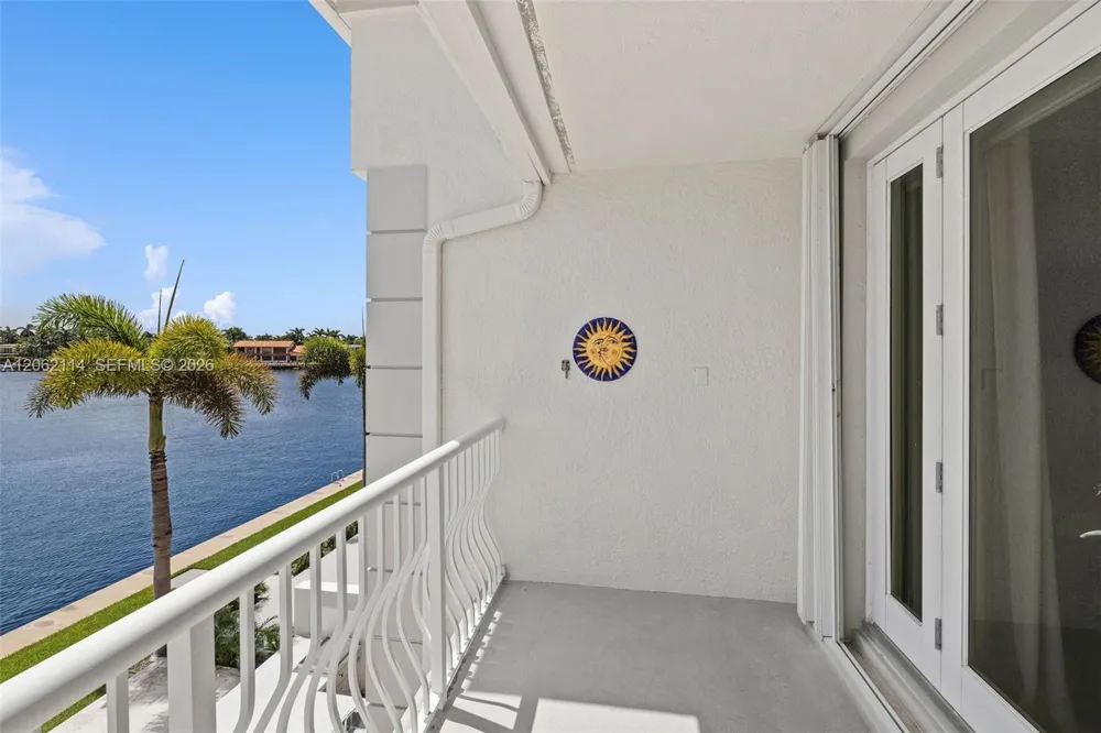 21103 NE 38th Ave #77 Aventura, FL 33180