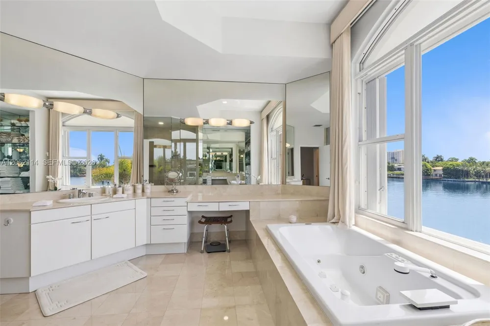 21103 NE 38th Ave #77 Aventura, FL 33180