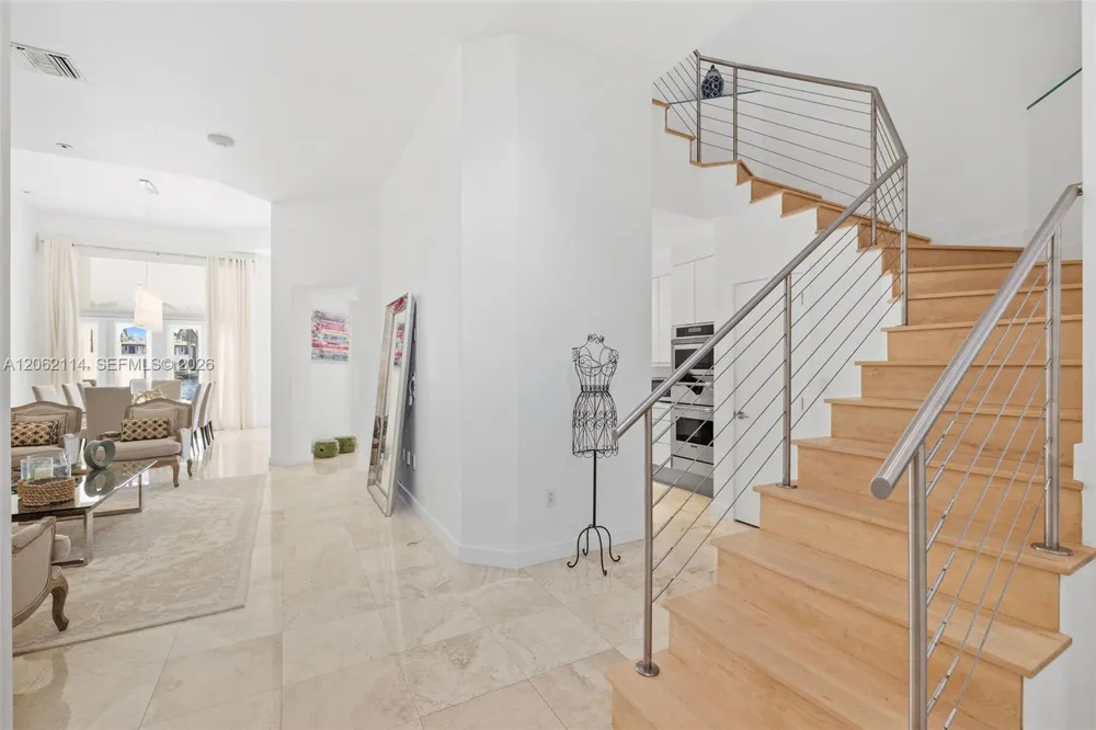 21103 NE 38th Ave #77 Aventura, FL 33180
