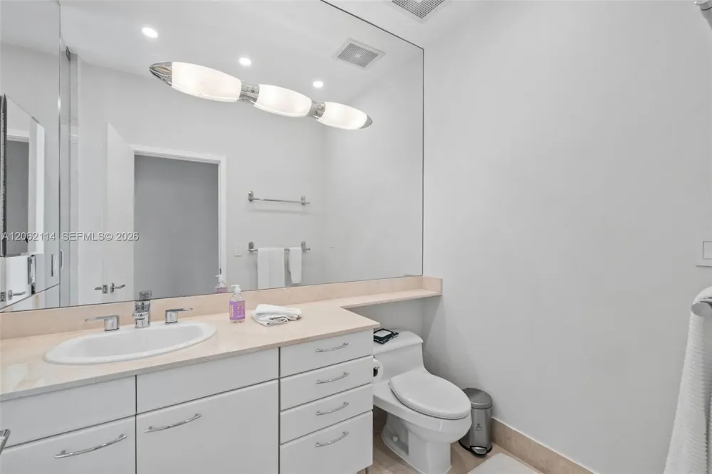 21103 NE 38th Ave #77 Aventura, FL 33180
