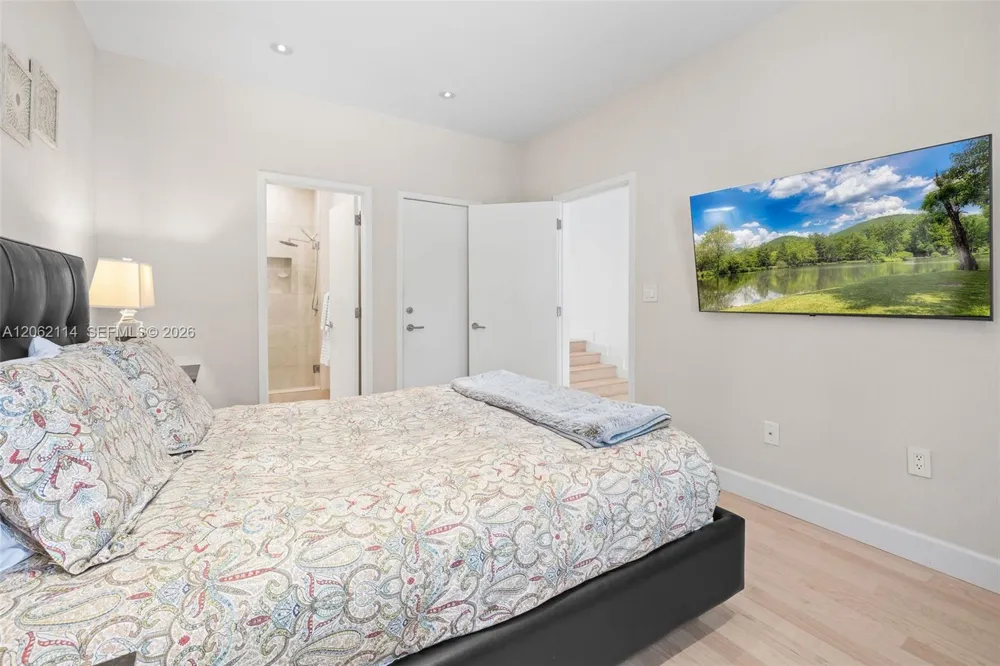 21103 NE 38th Ave #77 Aventura, FL 33180